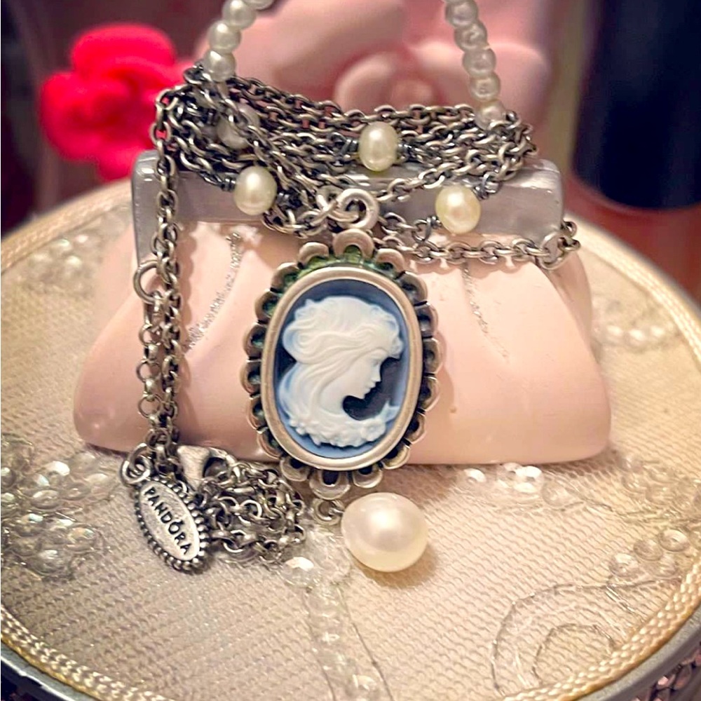 Pre-loved Authentic Pandora rare Cameo and Pearl Necklace. Retired.